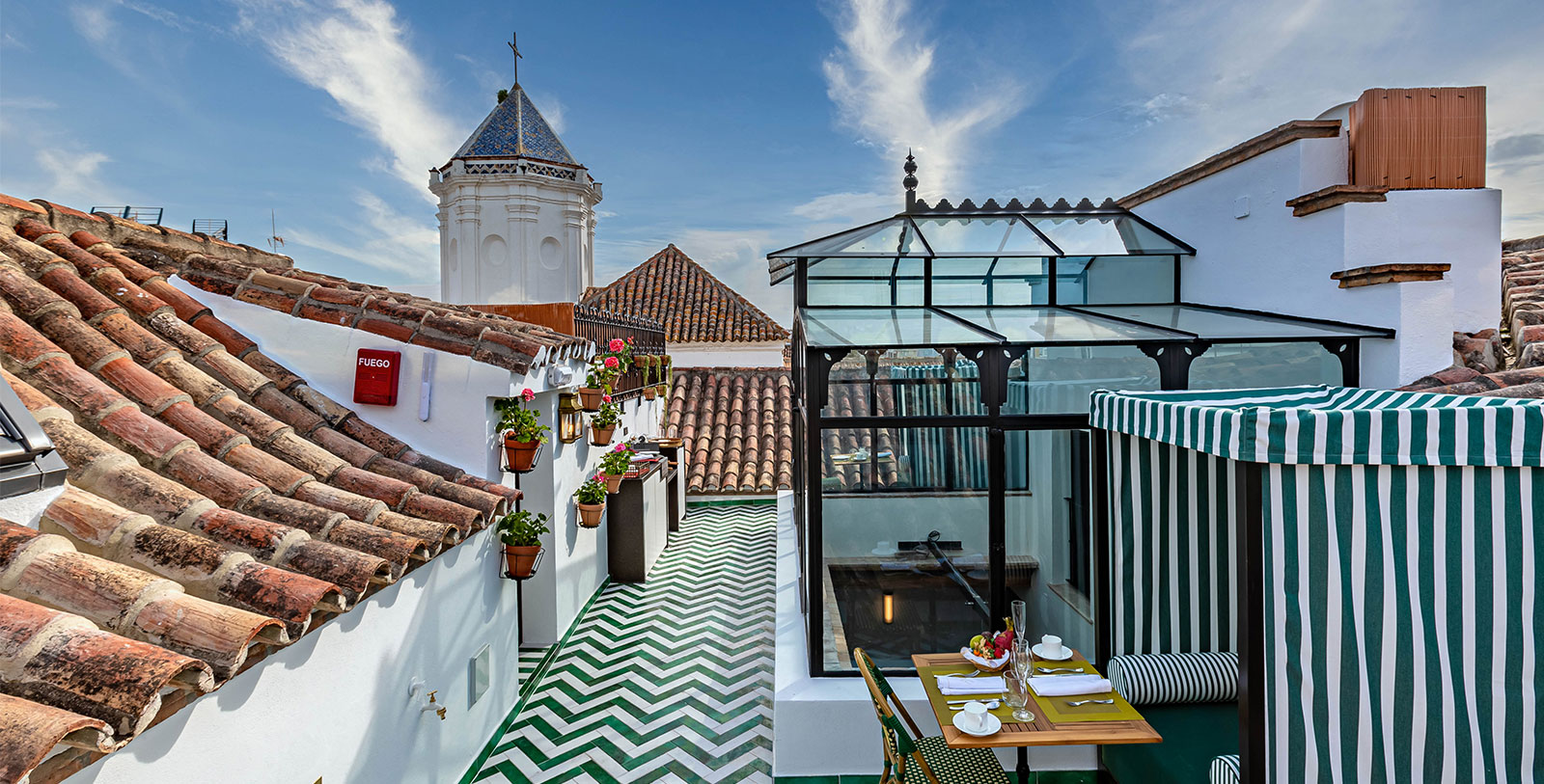 Experience the spectacular natural beauty of Marbella and the surrounding Andalusian region.