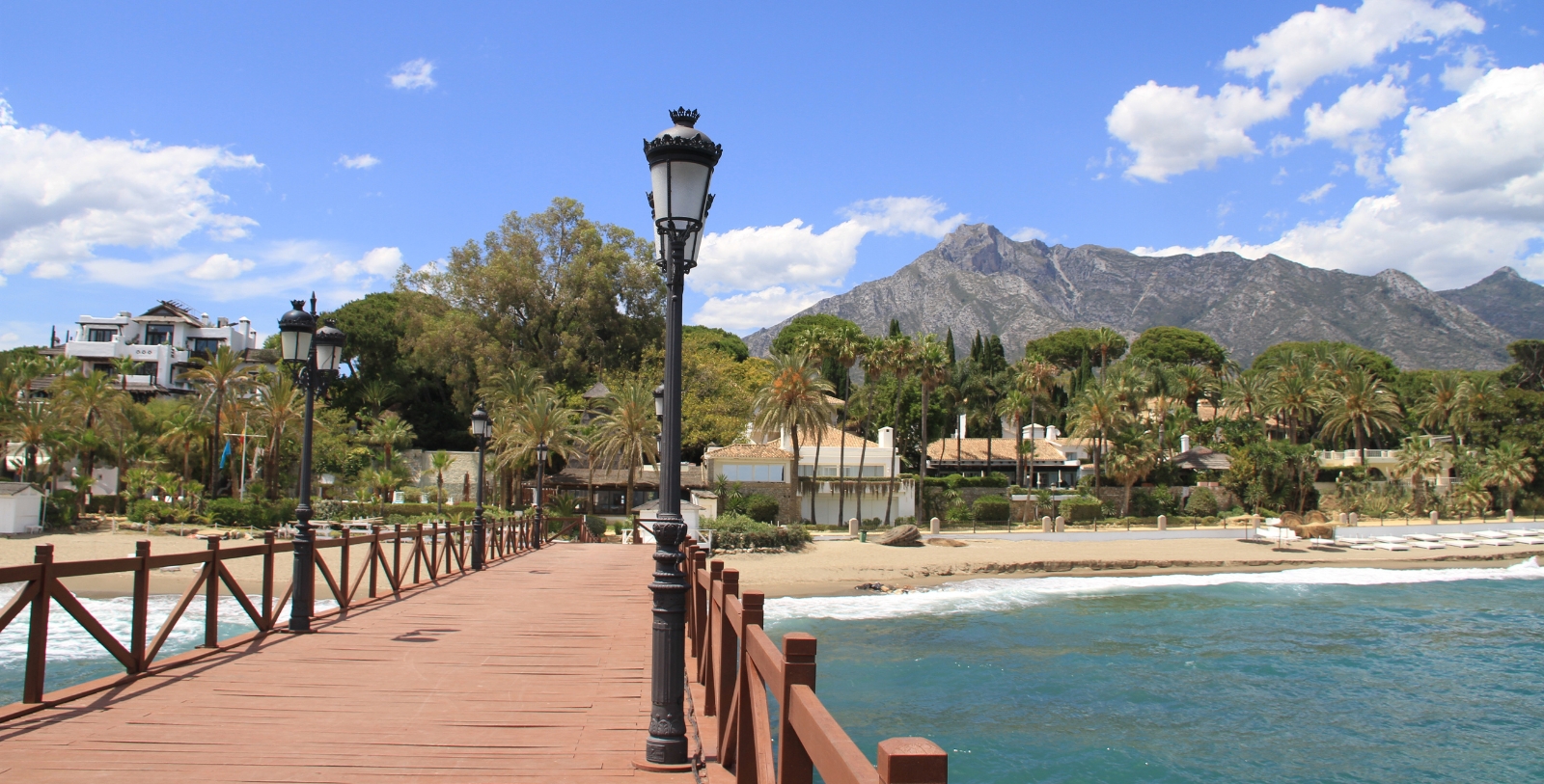 Experience the rich history and coastal beauty of Marbella on a guided bicycle tour.