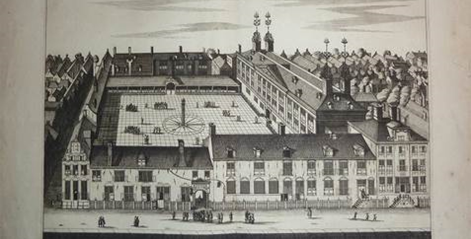 Discover the Council Chamber—the place where Queen Beatrix married Claus von Amsberg in 1966.