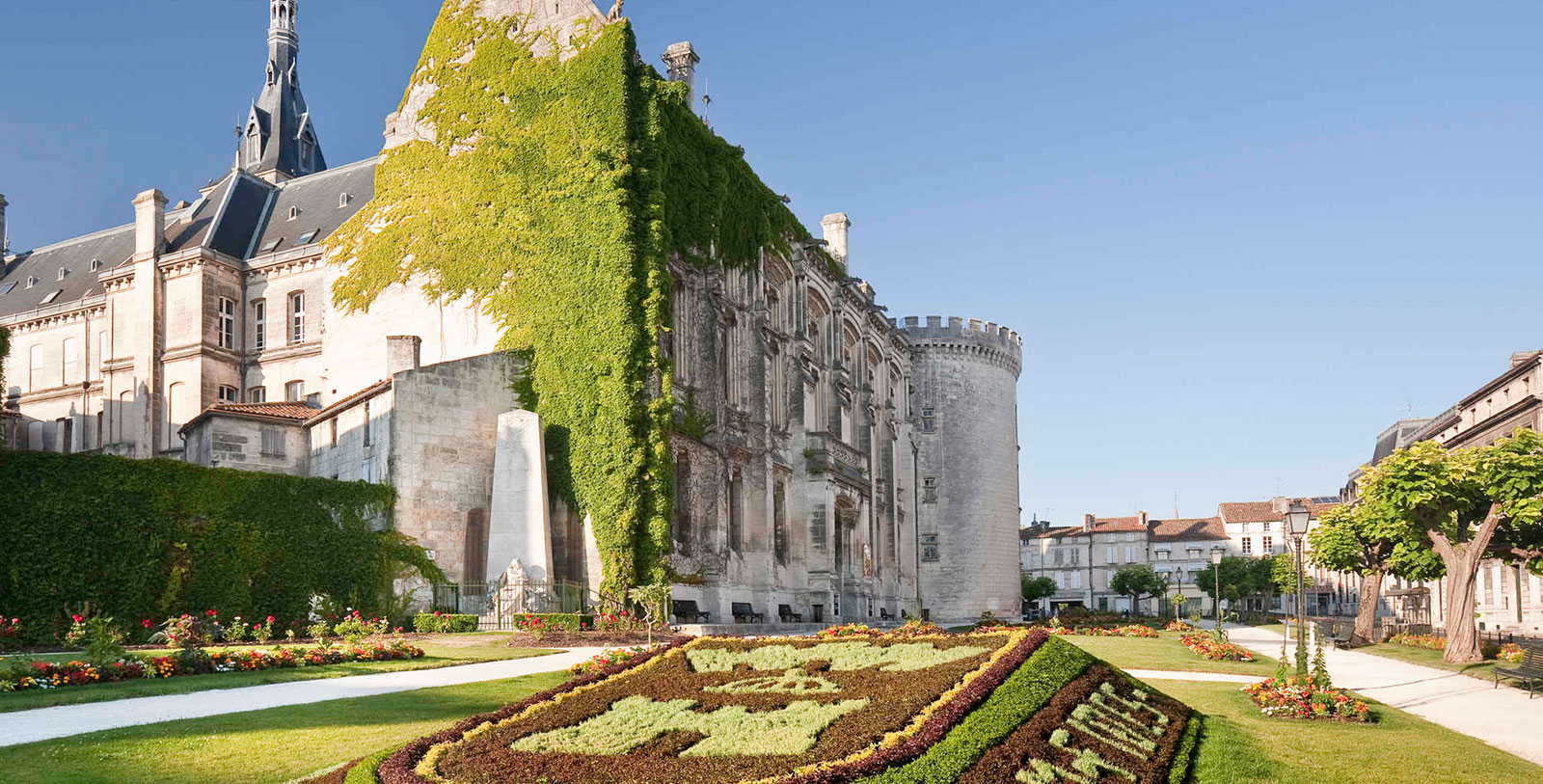 Explore Angoulême Cathedral just moments from the Mecure Angoulême Hotel de France.