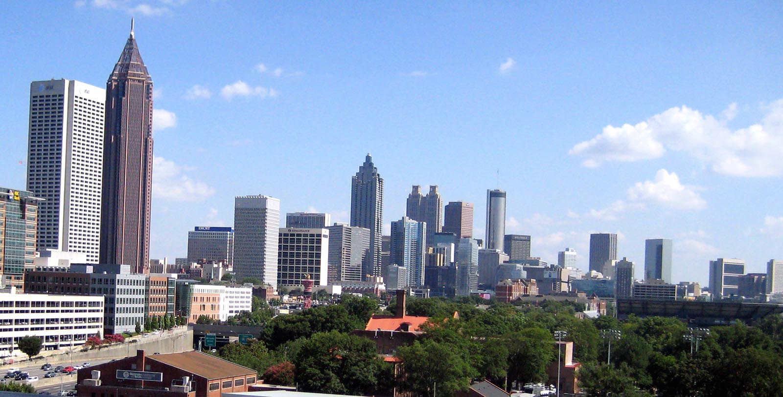 Experience Centennial Park Atlanta, Georgia Aquarium, and all that Atlanta has to offer.