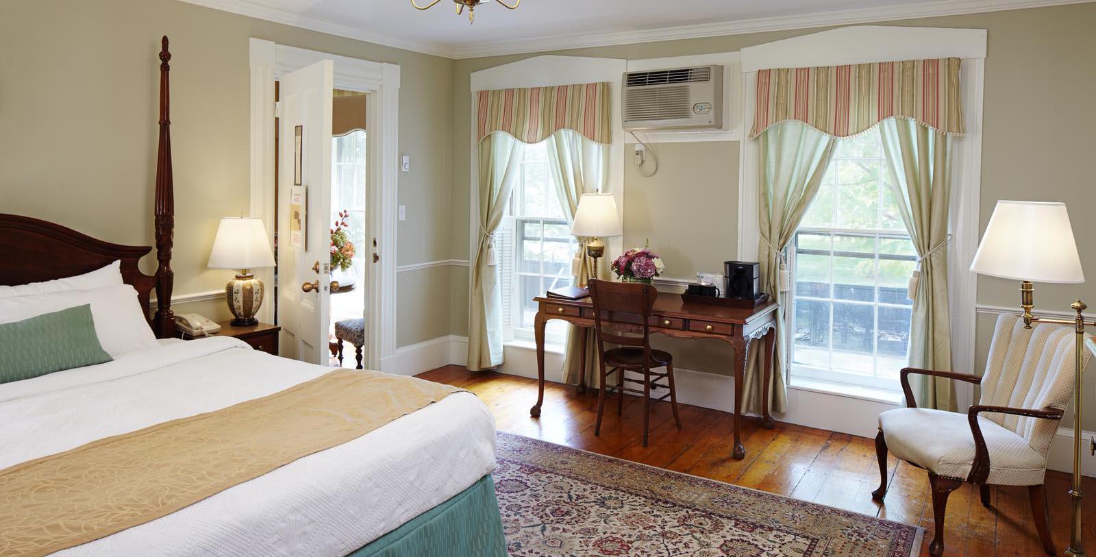 Explore the Minute Man National Historical Park to learn about the Battles of Lexington and Concord.