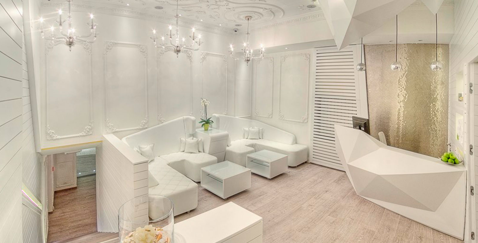 Experience a Shiatsu massage in Hotel Moskva's relaxing and stylish spa.