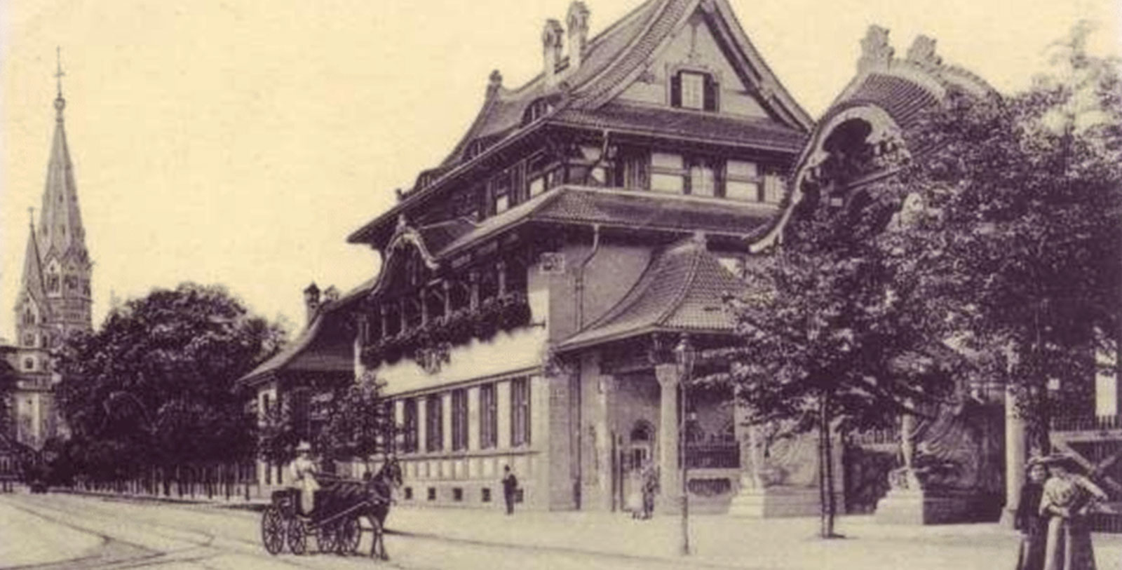 Discover the amazing Neoclassical architecture of the SO/ Berlin Das Stue.