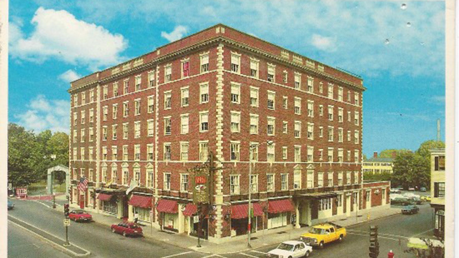 Discover the great political history of the Hawthorne Hotel.