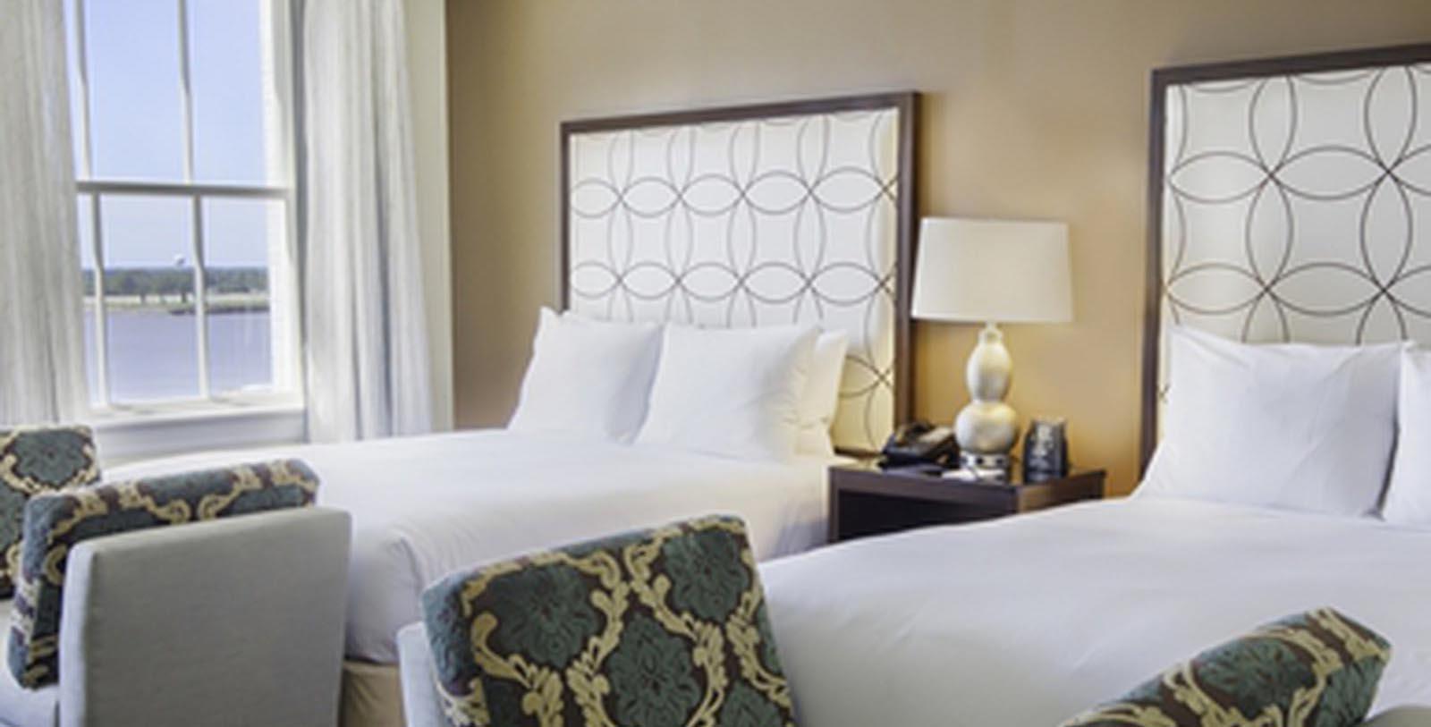 Explore the Shaw Center for the Arts, the USS KIDD, the Louisiana Art & Science Museum, and Louisiana’s Old State Capitol steps away.