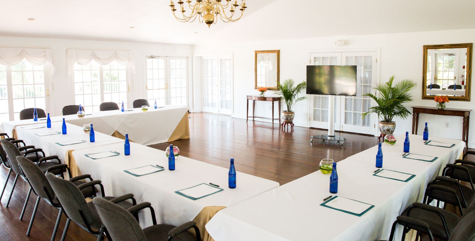 Image of Formal Table setting for special event at Antrim 1844, Member of Historic Hotels of America, in Taneytown, Maryland, Special Occasions