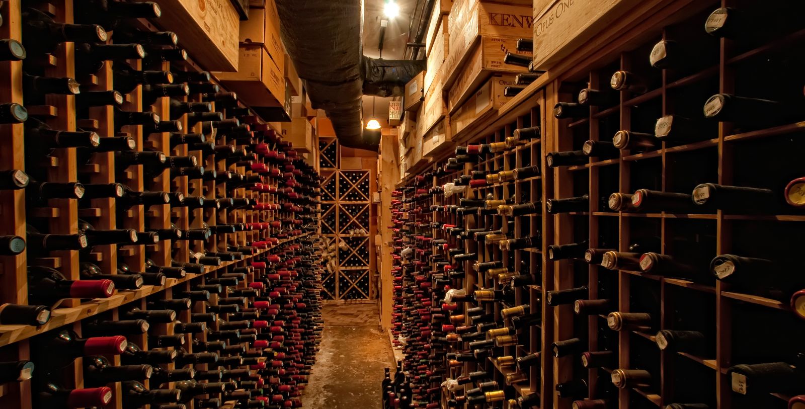 Taste authentic regional cuisine at the Smokehouse Restaurant or indulge in a wine-pairing dinner at the award-winning Wine Cellar