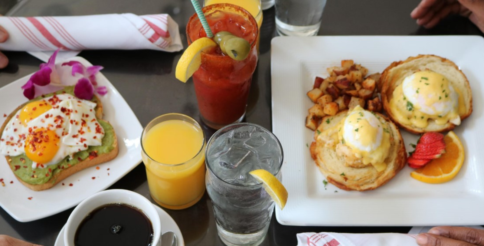 Taste regional classics at the hotel’s on-site restaurant and bar, Poet’s Modern Cocktails and Eats.