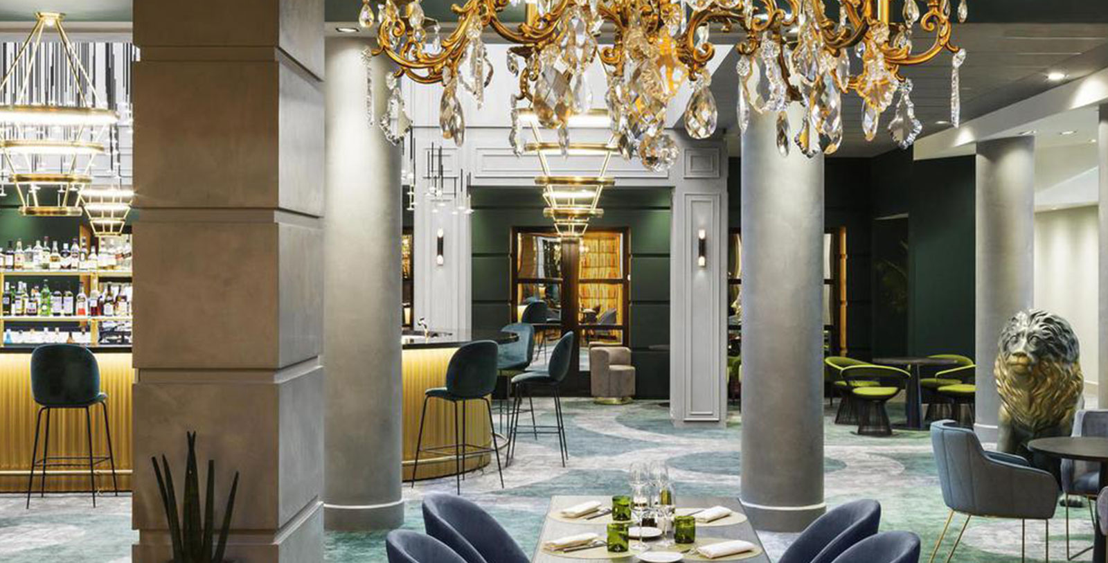 Stroll through the Hall of Mirrors and the private quarters of Marie Antionette.