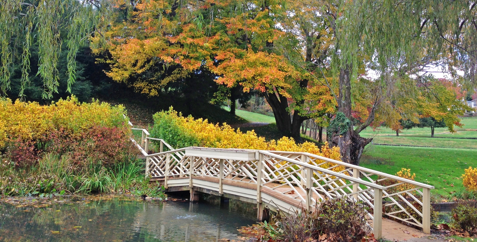 Discover the resort's history as a traveler's destination since the site was a colonial tavern.