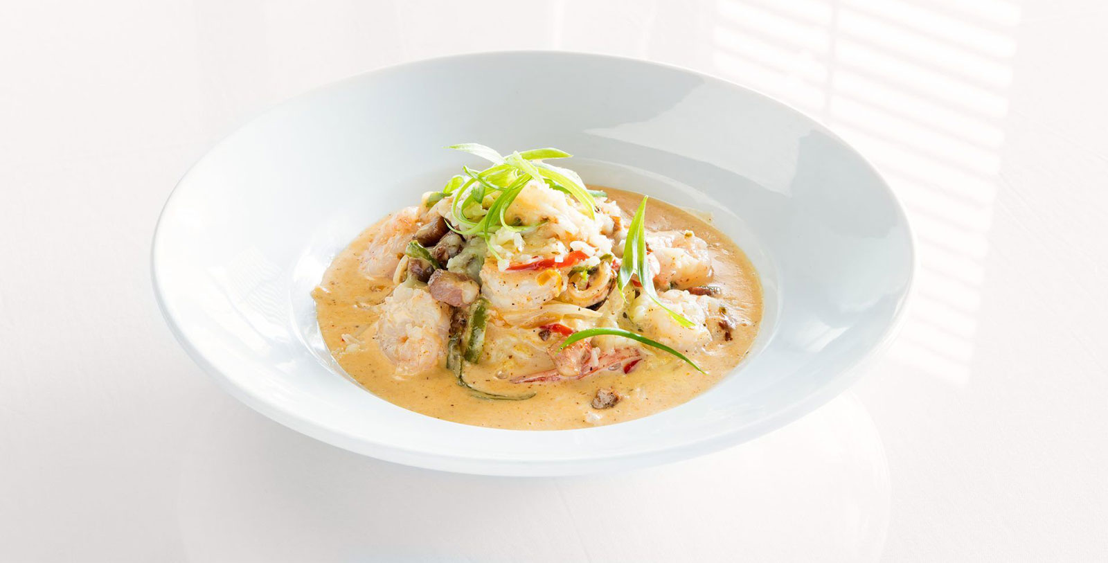 Taste the classic cuisine of Charleston at the Swamp Fox Restaurant.