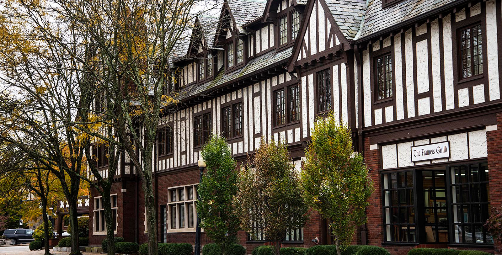 Discover the amazing heritage of the Best Western Mariemont Inn.