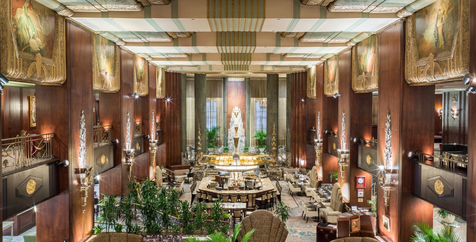 Image of hotel exterior Hilton Cincinnati Netherland Plaza, 1931, Member of Historic Hotels of America, in Cincinnati, Ohio, Overview