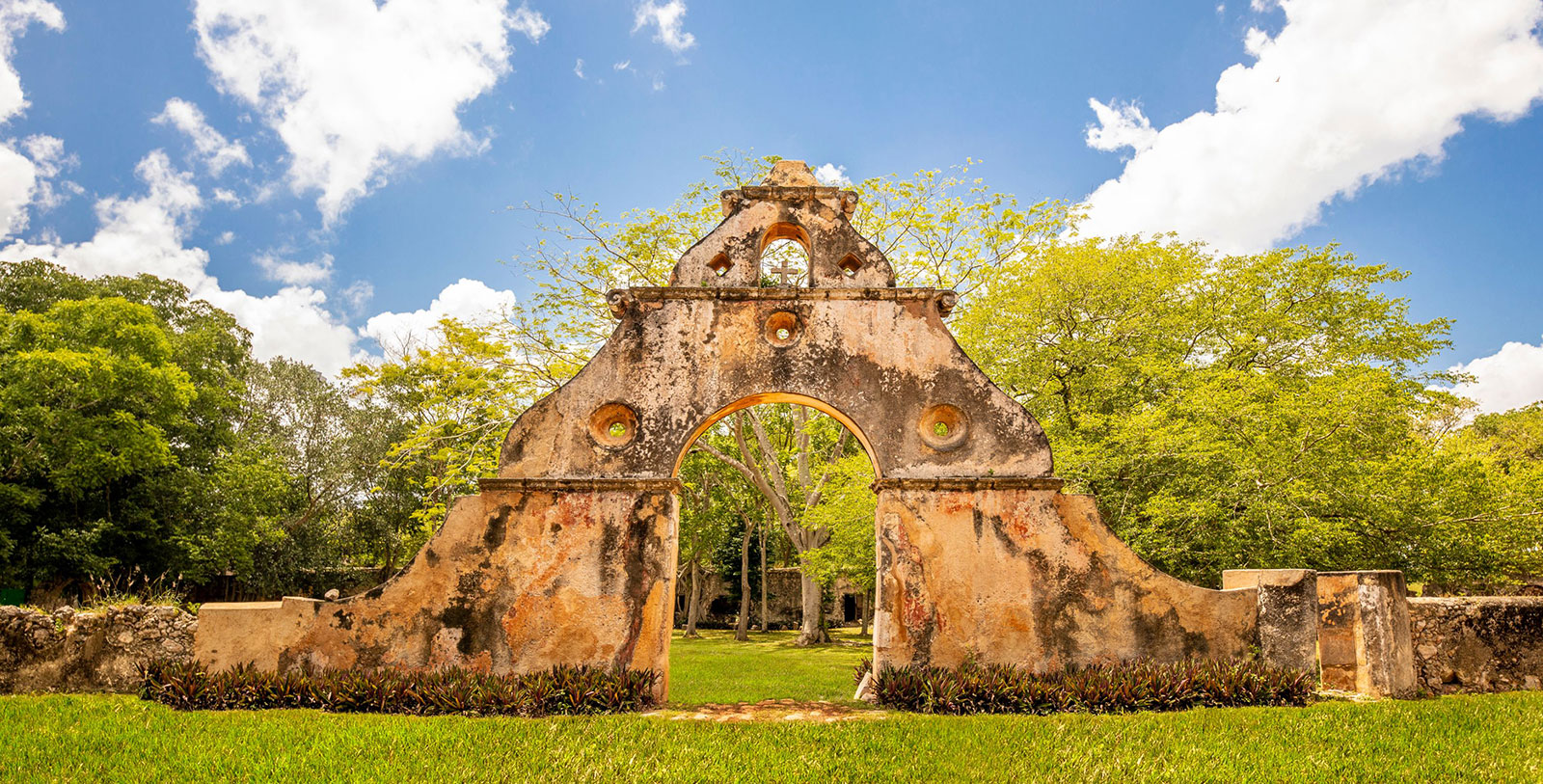 Experience the Gran Museo del Mundo Maya (Mayan World Museum of Mérida).