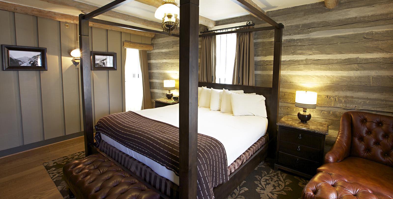 Spend a day experiencing Ooh Aah Point, Yavapai Point, and Plateau Point in the surrounding Grand Canyon National Park, or take a mule ride.