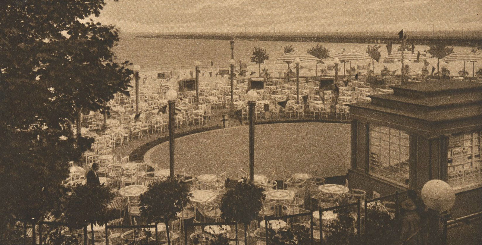 Discover the grand Art Deco-style façade of the Sofitel Grand Sopot.