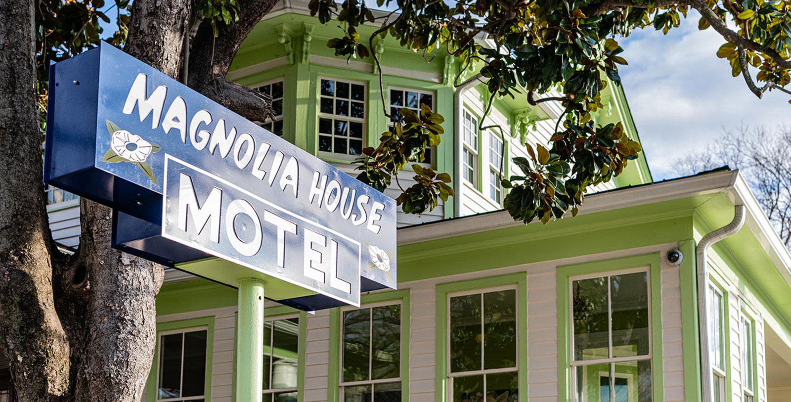 Image of old Magnolia House Motel sign, The Historic Magnolia House, 1889, a member of Historic Hotels of America, Greensboro, North Carolina