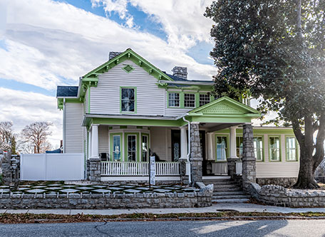 Image of hotel exterior of The Historic Magnolia Hotel, 1889, a member of Historic Hotels of America in Greensboro, North Carolina, Special Offers, Discounted Rates, Families, Romantic Escape, Honeymoons, Anniversaries, Reunions