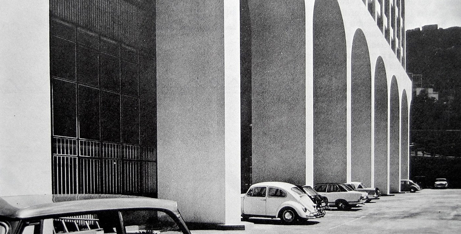 Discover the innovative architectural design of The Murray Hong Kong.