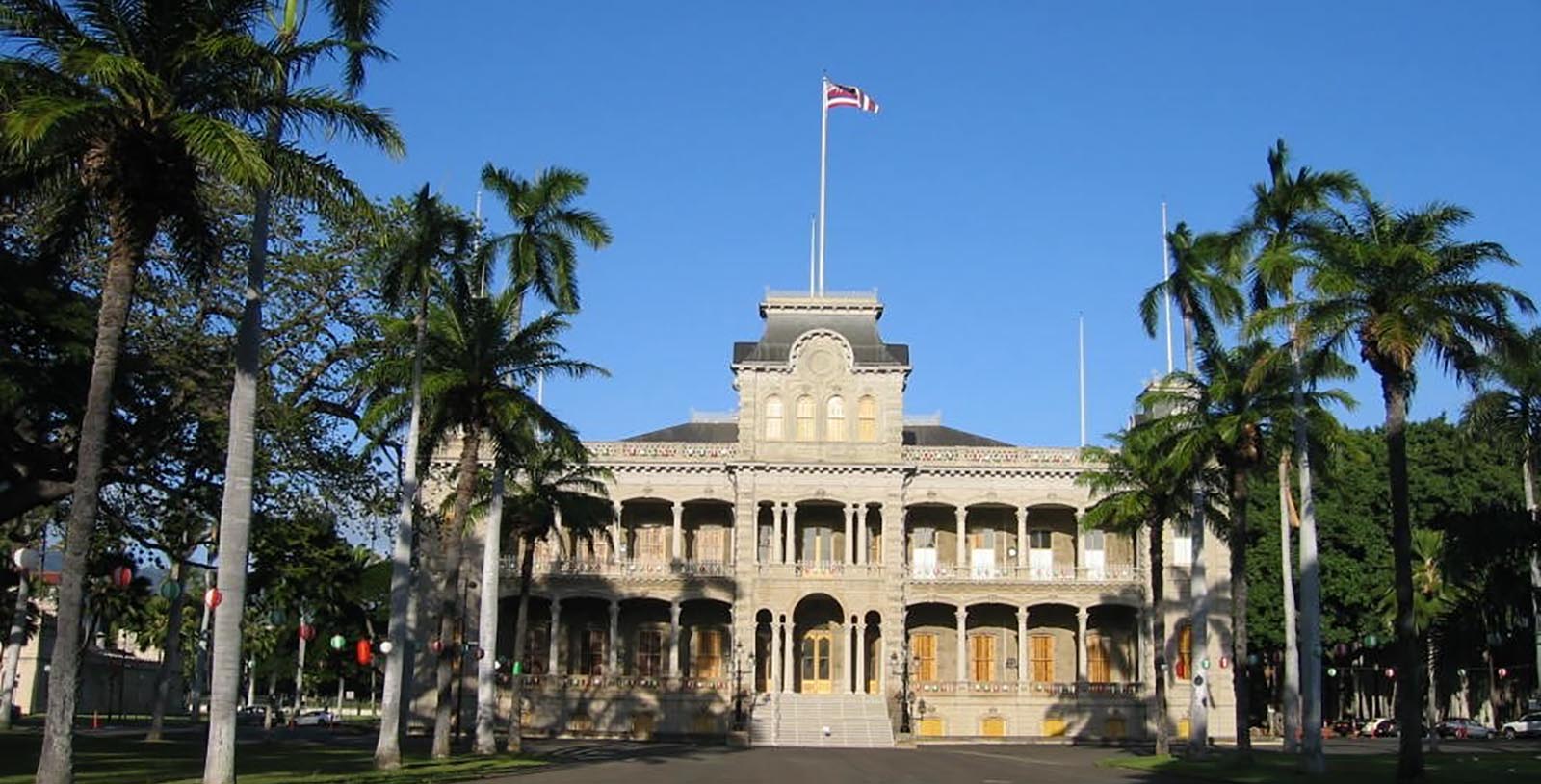 Image of Outdoor Pool & Lounge Chairs, Moana Surfrider, A Westin Resort & Spa, Honolulu, Hawaii, 1901, Member of Historic Hotels of America, Explore