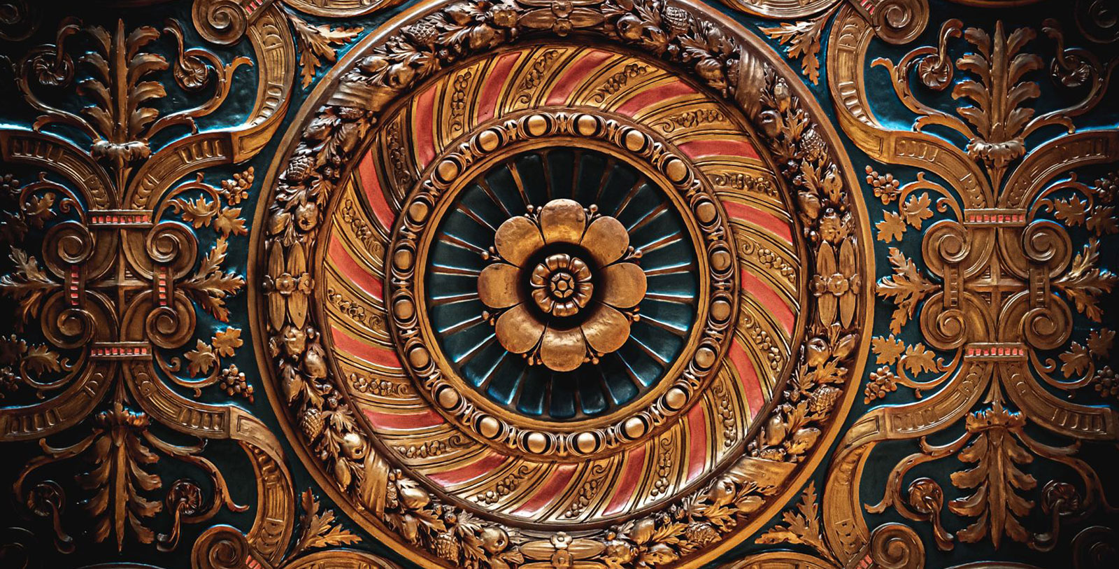 Discover the Gold Ballroom at the HOTEL DU PONT.