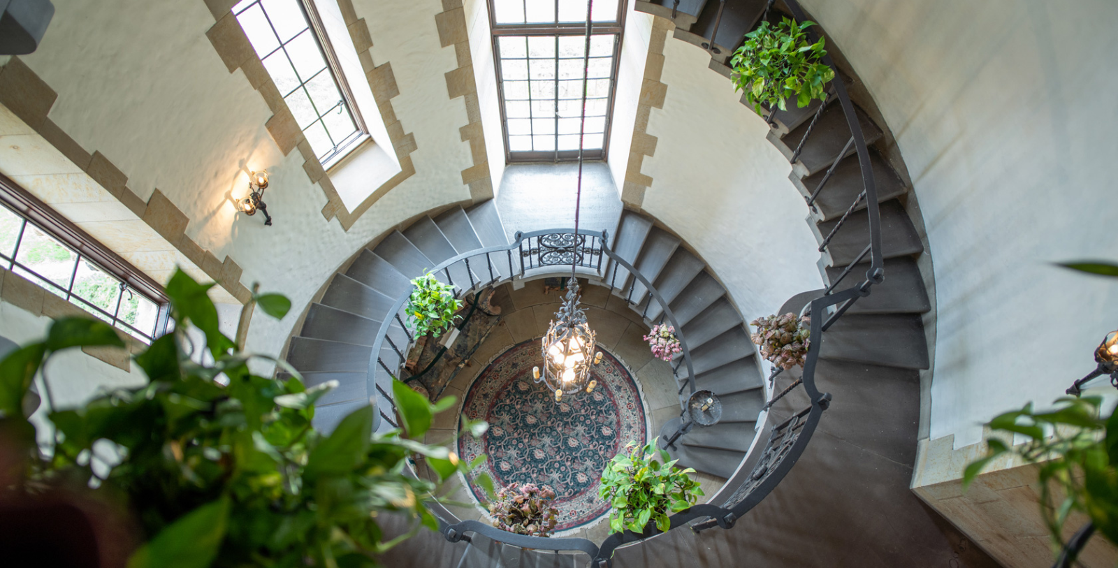 Explore the Old Salem Musuems & Gardens nearby.