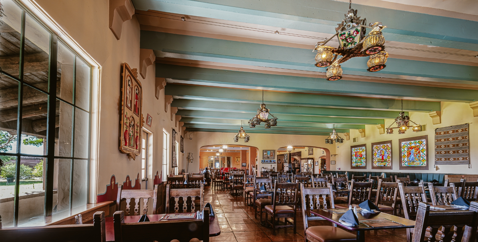 Image of Martini Lounge of La Posada, 1930, a Member of Historic Hotels of America in Winslow, Arizona.