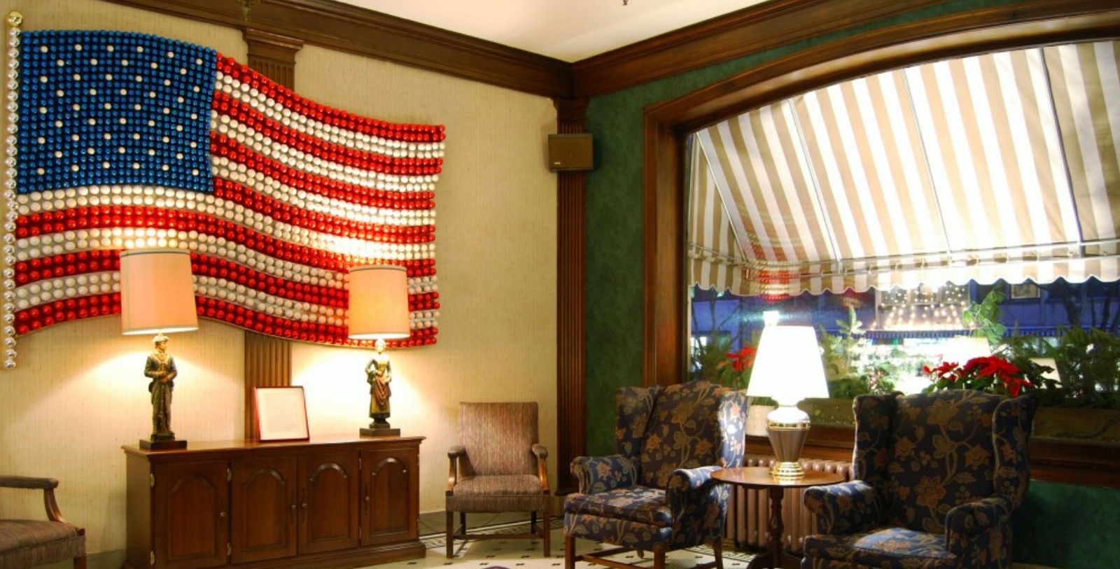 Discover the historical American flag at the Penn Wells Hotel.