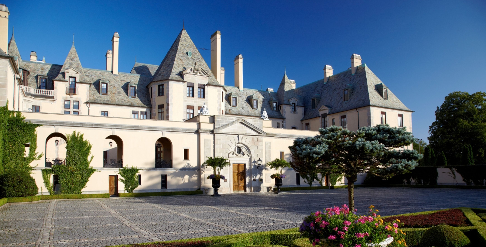 OHEKA CASTLE
