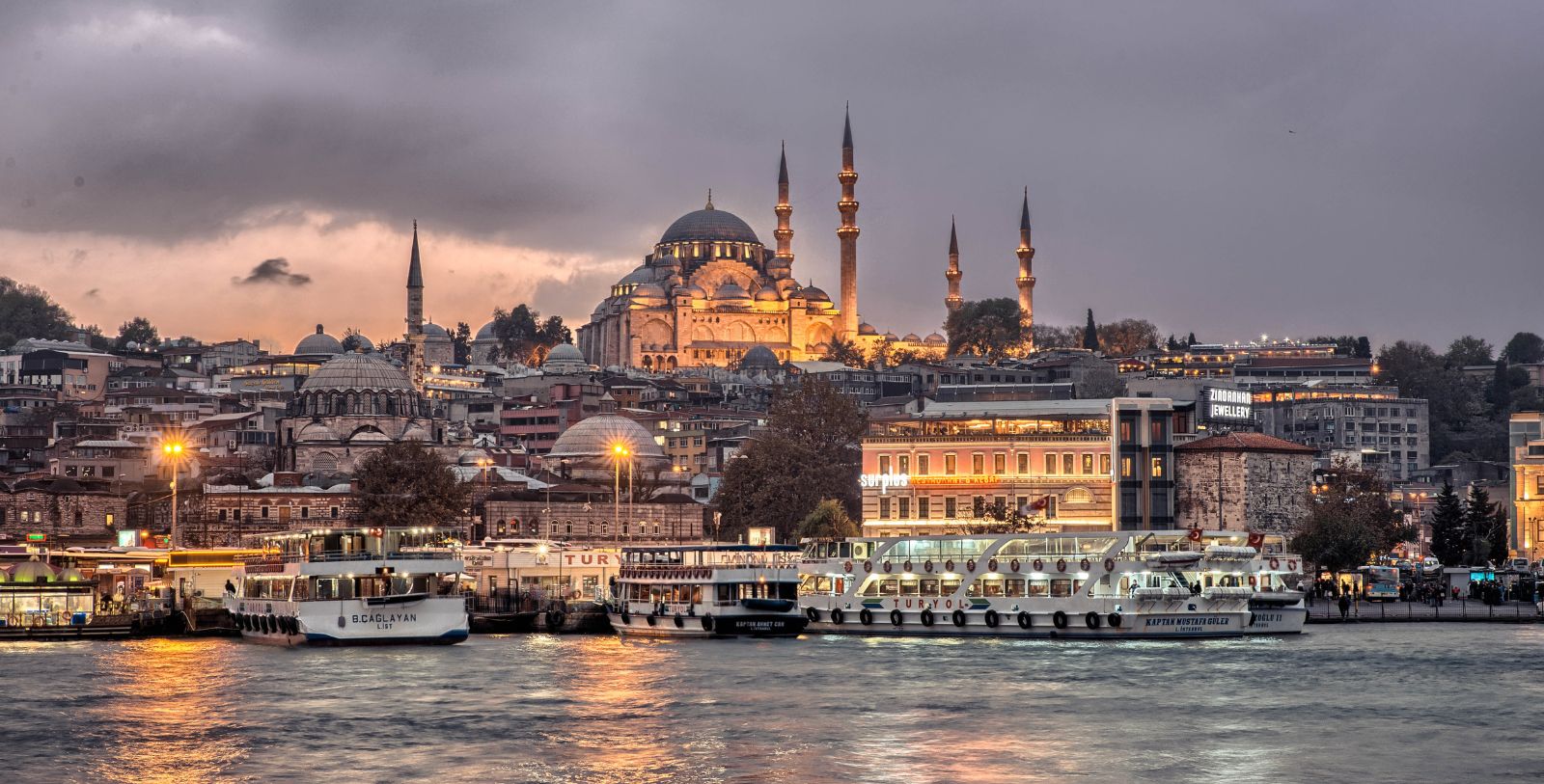 Explore the Hagia Sophia, the Blue Mosque and the Old City of Istanbul just minutes away.