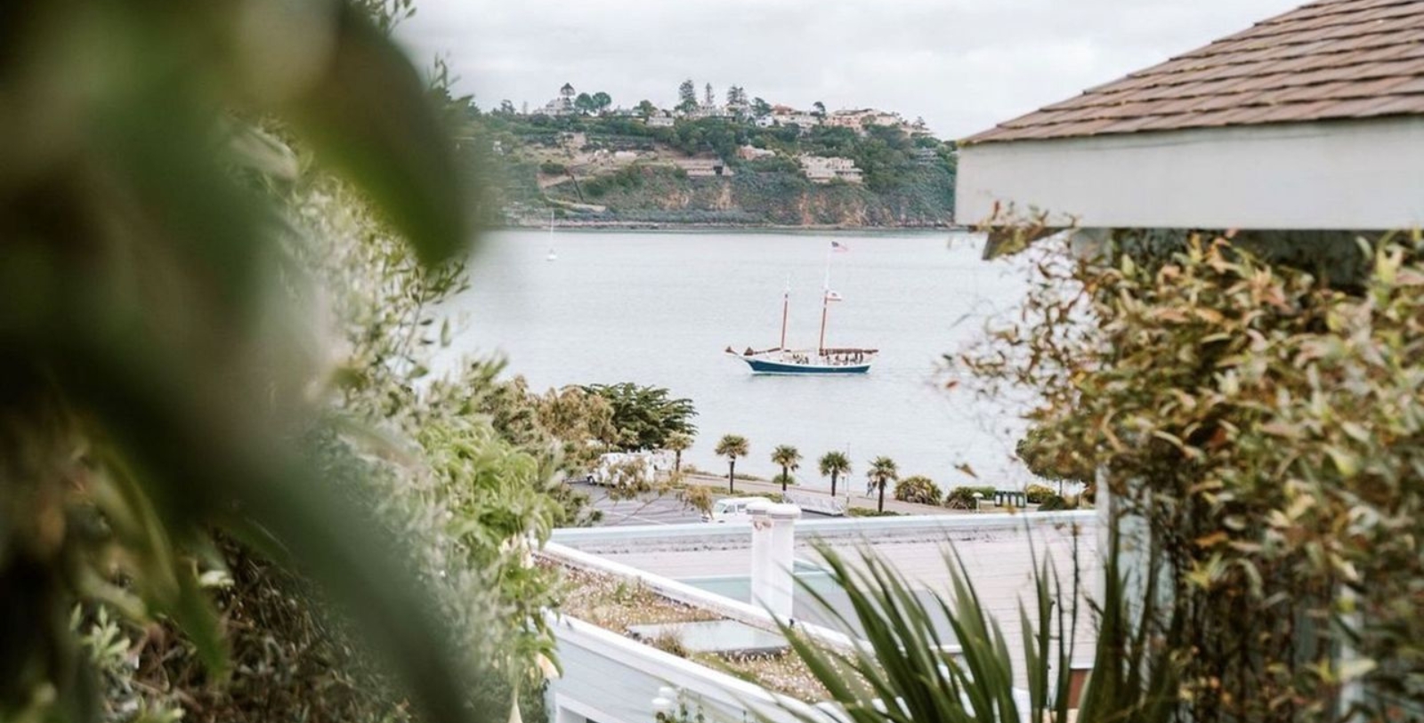 Explore the world-renowned Golden Gate Bridge and enjoy the exhibits and open spaces at its recreational area.