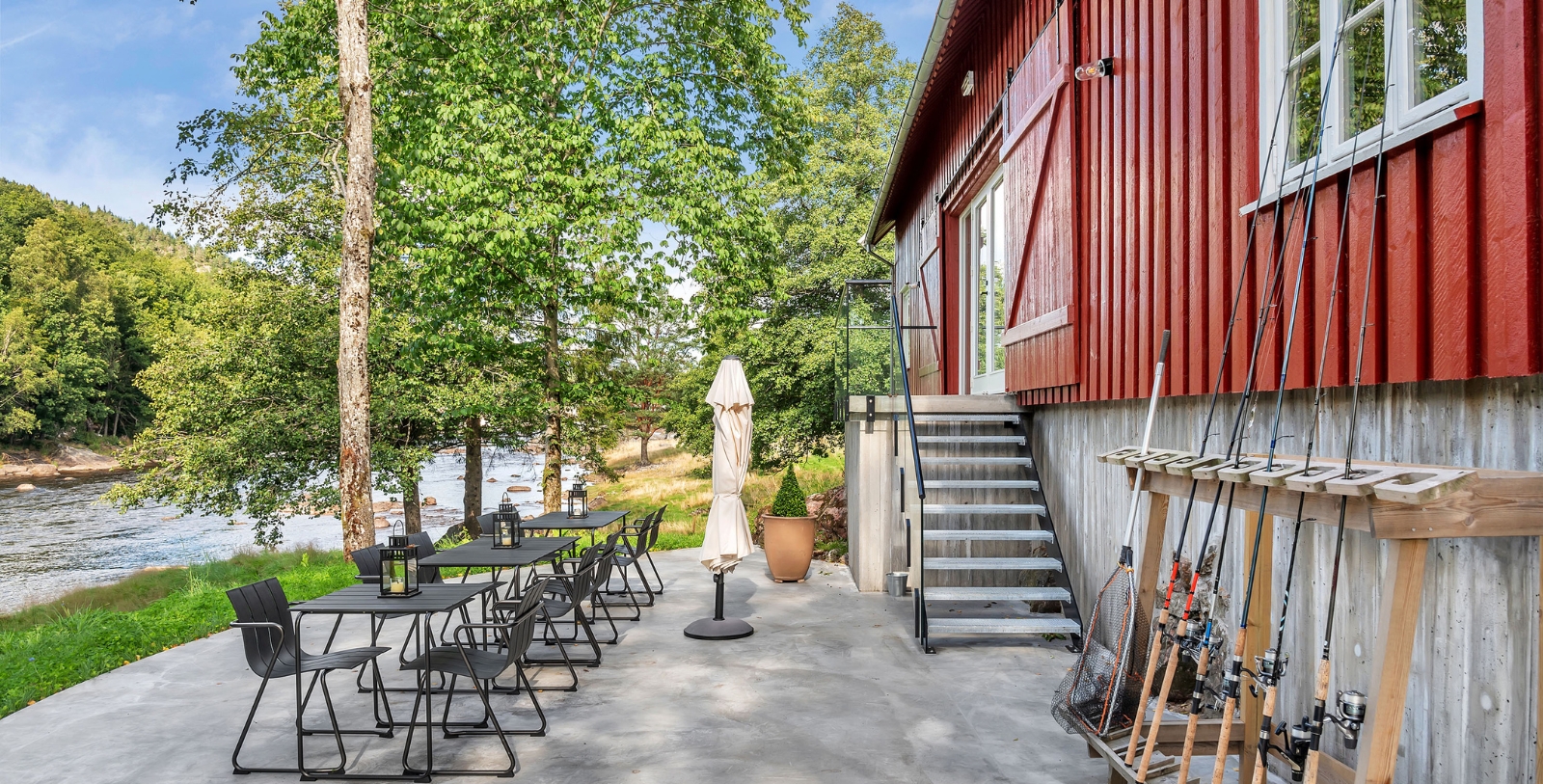 Enjoy hiking and skiing in local forests and salmon fishing in the river around Boen Gård.