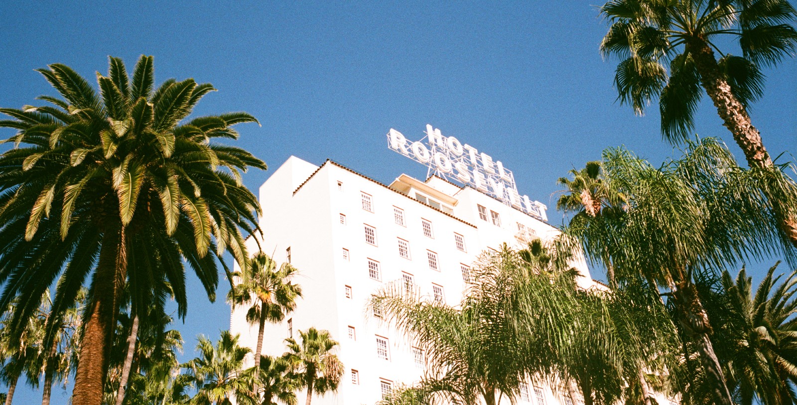 Experience Hollywood Boulevard and the Walk of Fame, the TCL Chinese Theatre, and Dolby Theater just steps away. Griffith Observatory is nearby.
