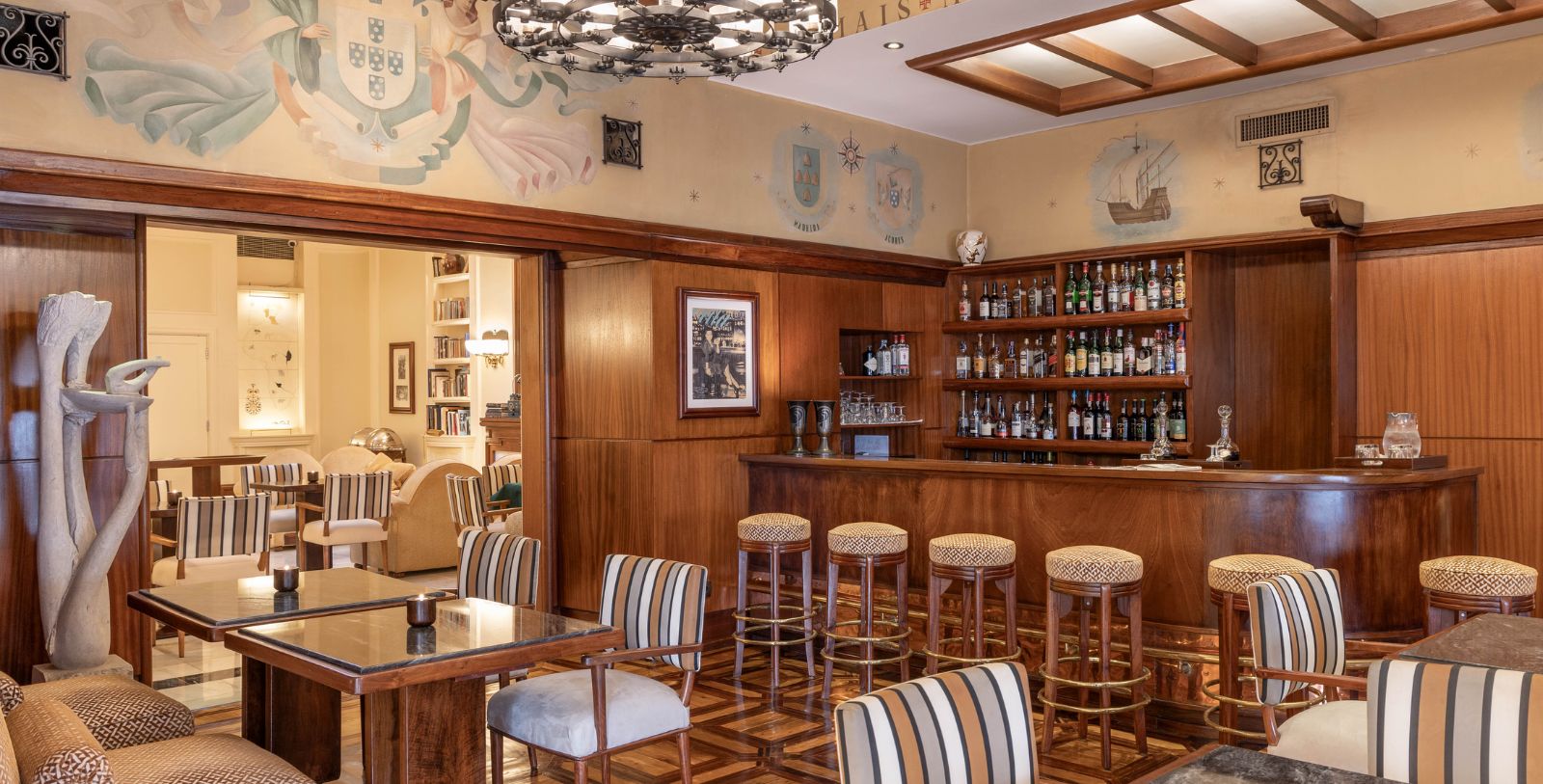 Image of Hotel Bar at Hotel Britania Art Deco, 1944, a member of Historic Hotels Worldwide in Lisbon, Portugal