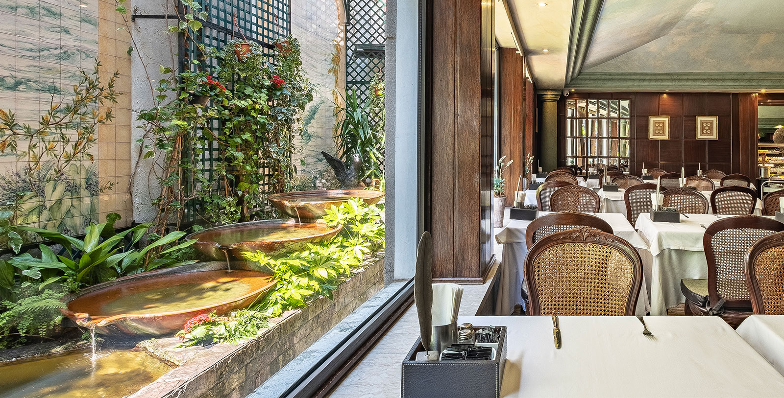 Image of the breakfast room, 1954, a member of Historic Hotels Worldwide, Lisbon, Portugal at Hotel Lisboa Plaza,