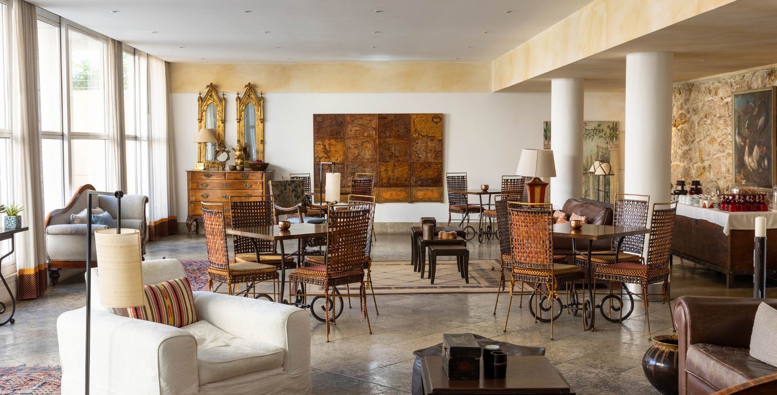 Image of the lobby at Solar do Castelo, 1765, a member of Historic Hotels Worldwide in Lisbon, Portugal