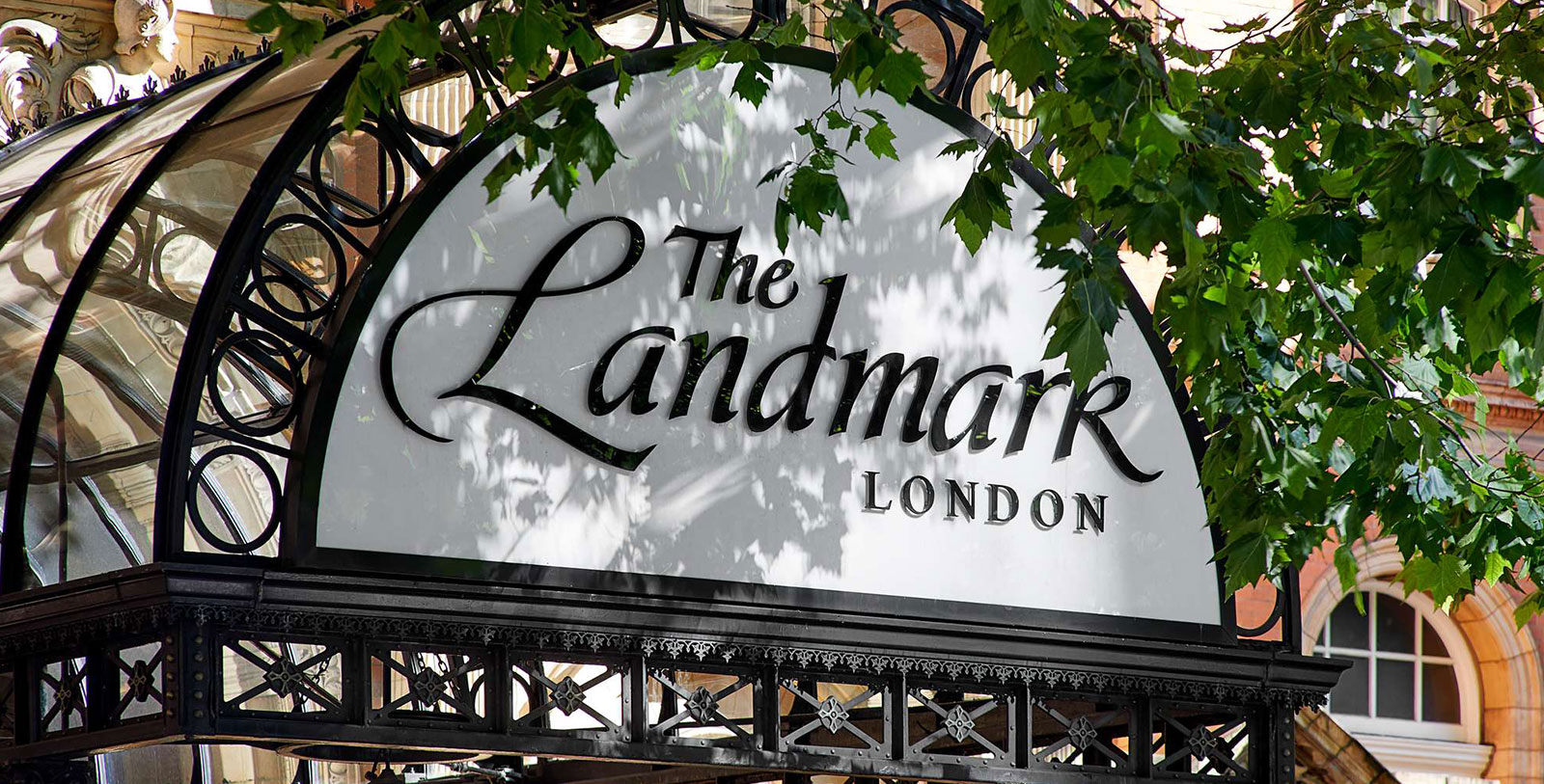 Explore the Sherlock Holmes Museum, The Wallace Collection, and The Regent's Park moments away.