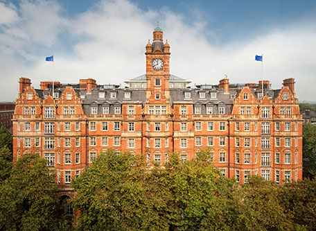 Image of Hotel Front Entrance at The Landmark London, 1899, Member of Historic Hotels Worldwide, in London, England, United Kingdom, OverviewImage of Hotel Exterior The Landmark London, 1899, Member of Historic Hotels Worldwide, in London, England, United Kingdom, Special Offers, Discounted Rates, Families, Romantic Escape, Honeymoons, Anniversaries, Reunions