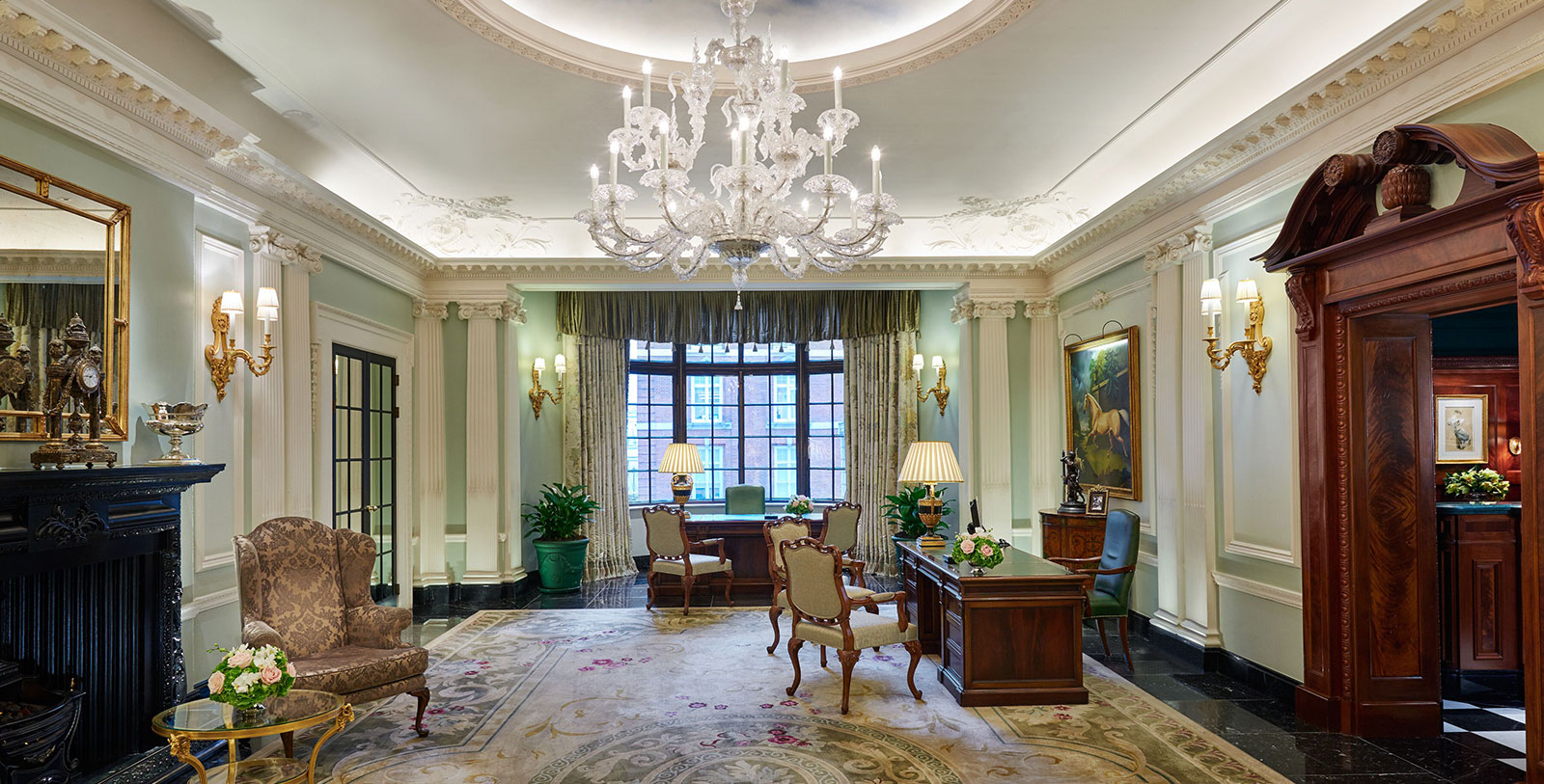 Explore the Palace of Westminster, home to the iconic Big Ben clock tower.