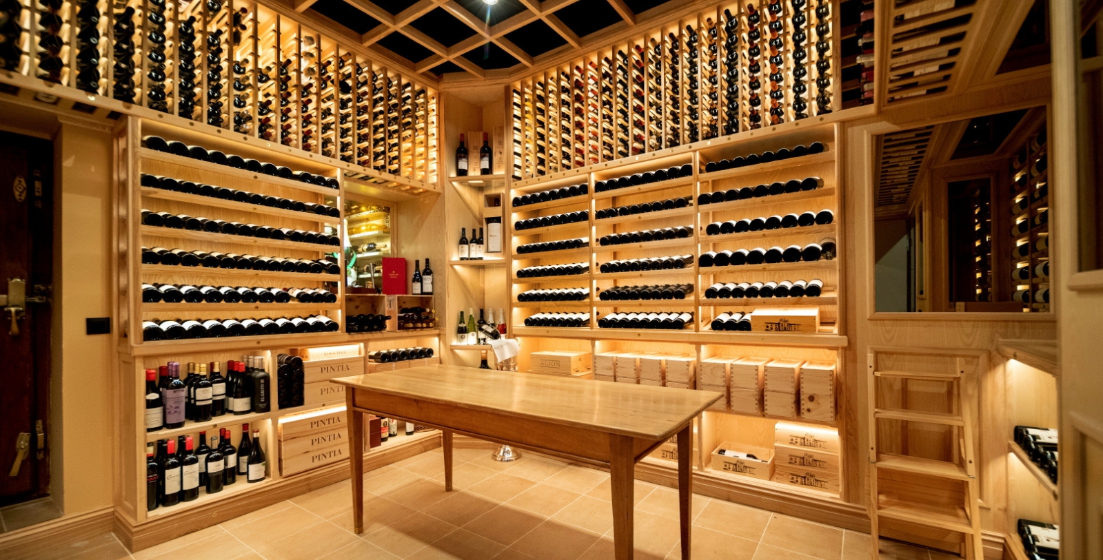 Experience Spain’s traditions through private wine tastings or exclusive tours of the Baltasar Ibán Livestock Farm, famous for its bulls.