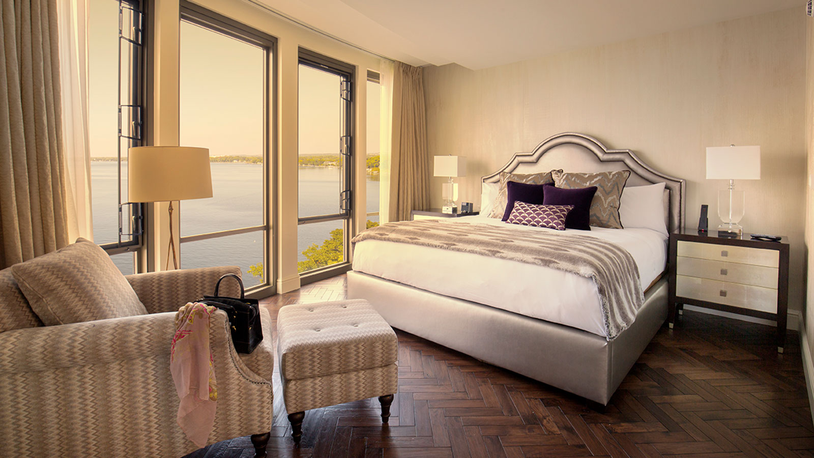 Image of Guestroom Interior The Edgewater, 1948, Member of Historic Hotels of America, in Madison, Wisconsin, Accommodations