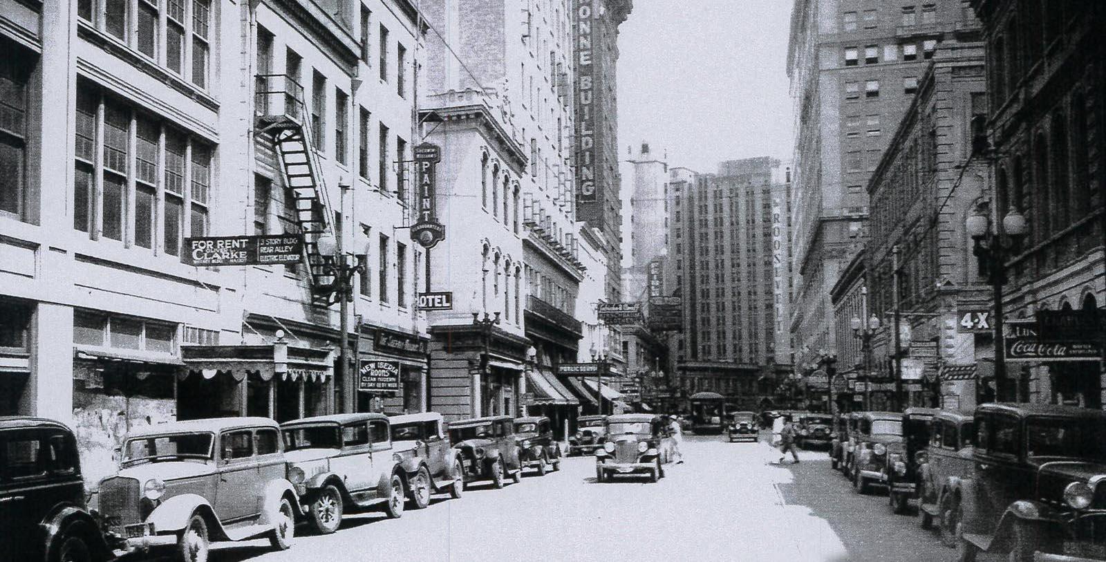 Discover the nine-story brick façade of the NOPSI New Orleans, which is located in the former headquarters of the New Orleans Public Service, Inc. (NOPSI).