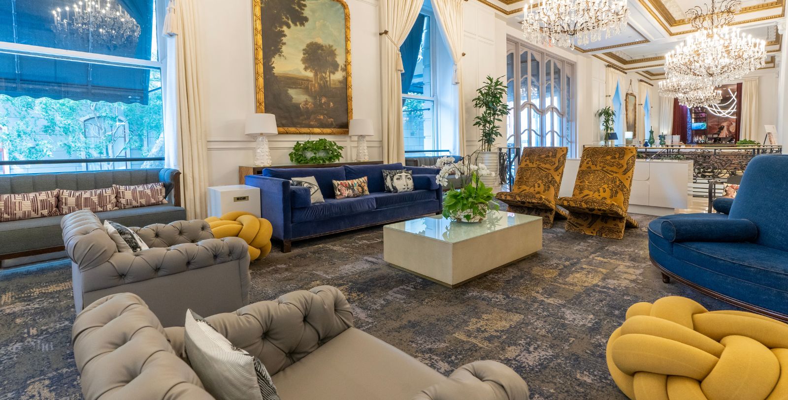 Image of Cachette 1907 Bar & Lounge, Le Pavillon Hotel in New Orleans, Louisiana, 1907, Member of Historic Hotels of America, Discover