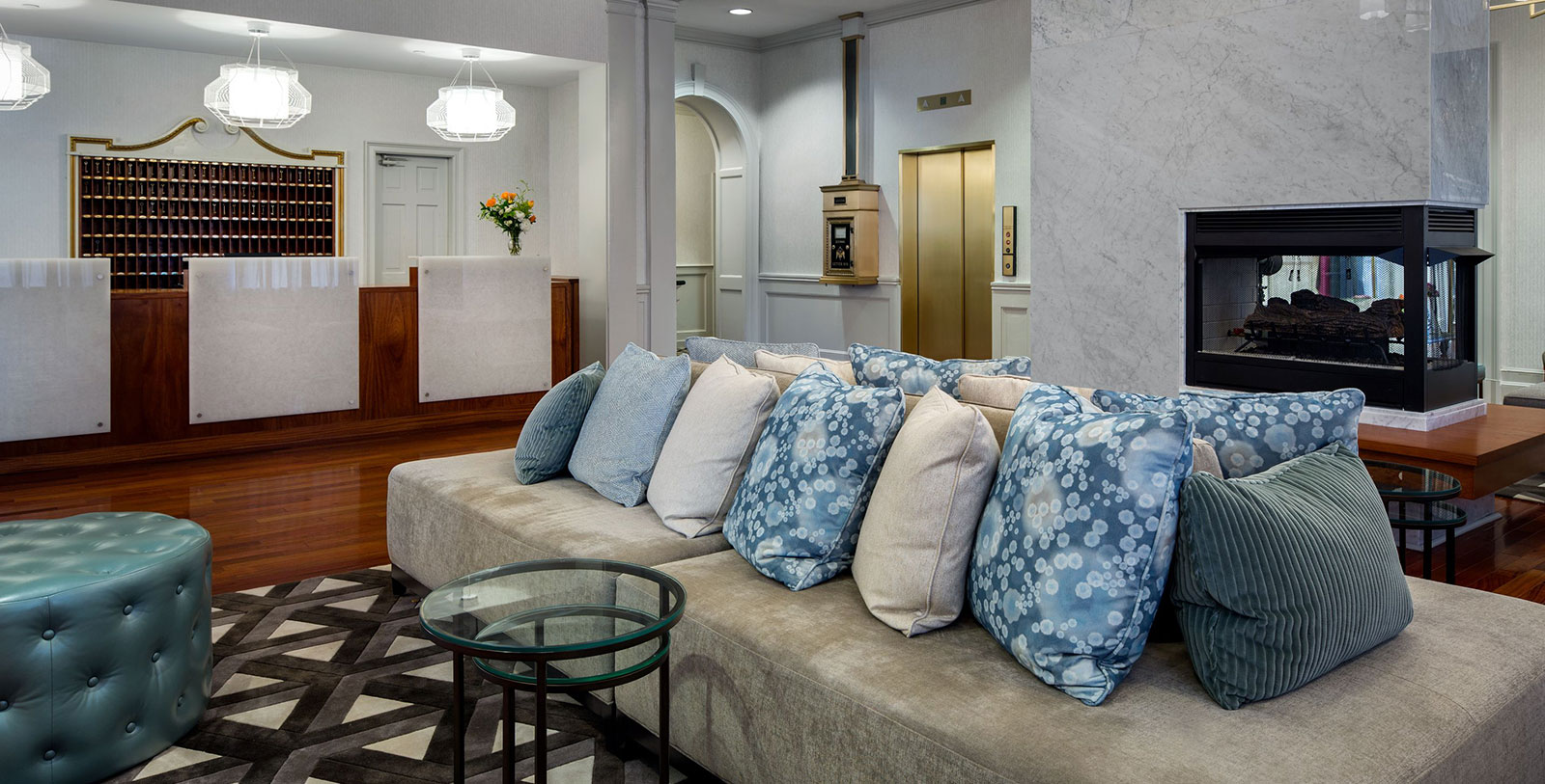 Explore the famous Newport Cliff Walk, 3.5 miles of coastal views, historic mansions, and sea breezes.