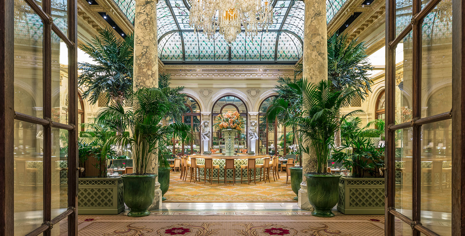 Taste some classic New York City-style cuisine at the famed Champagne Bar.