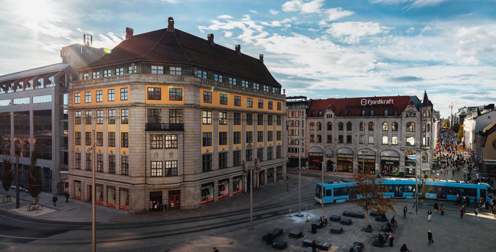 Image of hotel exterior Amerikalinjen, 1919, Member of Historic Hotels Worldwide, in Oslo, Norway, Special Offers, Discounted Rates, Families, Romantic Escape, Honeymoons, Anniversaries, Reunions