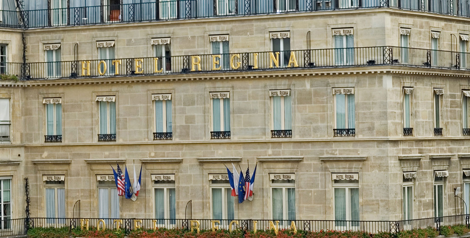 Experience the brilliant exhibitions at the world-famous Louvre.