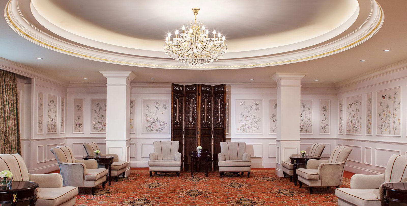 Experience the National Museum of China and see China's more than 3,000-year-old history from a Sinocentric perspective.