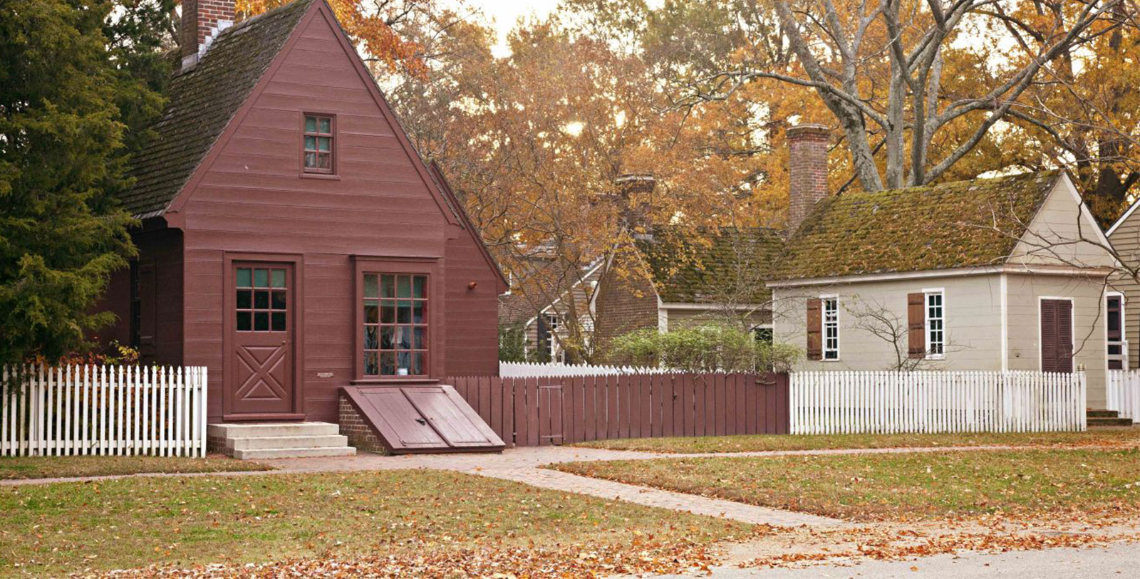 Explore the Governor’s Palace, the Colonial Williamsburg Courthouse, and the Great Hopes Plantation just steps away.